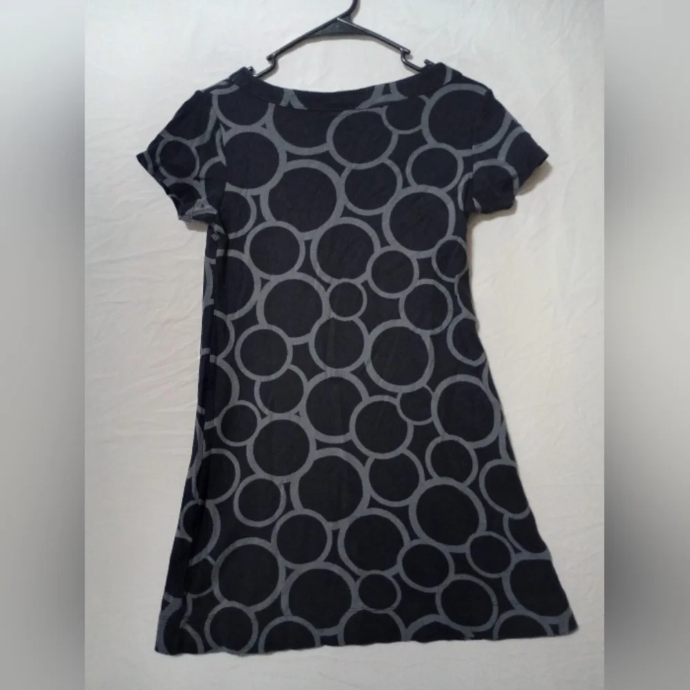 H&M Mini Dress Black Gray Circles Sz 6 Casual Beachy Geometric Gothic - Picture 4 of 5